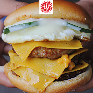 Barburger-Burger-enak,-Dagingnya-Tebel-dan-Ngasih-Topping-Plus-Sausnya-Loyal-Juga